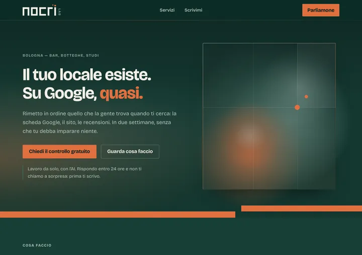 Esplorazione grafica del sito Nocri Lab con un pannello di vetro smerigliato